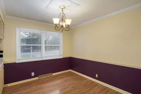 Dining - 677 W Westview St, Springfield, MO 65807 photo 1 of 1
