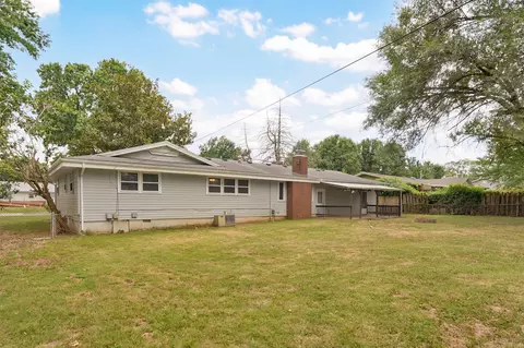 Exterior - 677 W Westview St, Springfield, MO 65807 photo 7 of 14