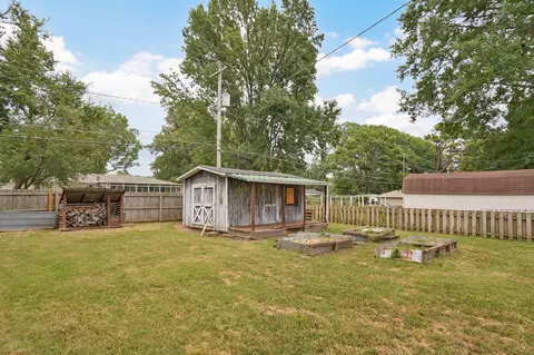Exterior - 677 W Westview St, Springfield, MO 65807 photo 11 of 14