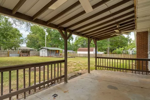 Exterior - 677 W Westview St, Springfield, MO 65807 photo 9 of 14