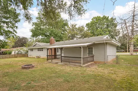 Exterior - 677 W Westview St, Springfield, MO 65807 photo 8 of 14
