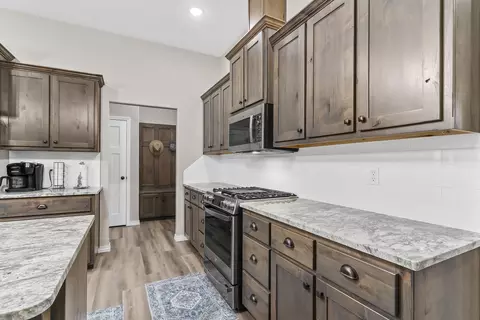 Kitchen - 434 E Logan St, Willard, MO 65781 photo 3 of 6