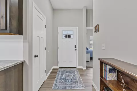 Entry Way - 434 E Logan St, Willard, MO 65781 photo 2 of 3