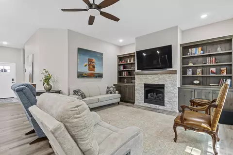 Living - 434 E Logan St, Willard, MO 65781 photo 3 of 3