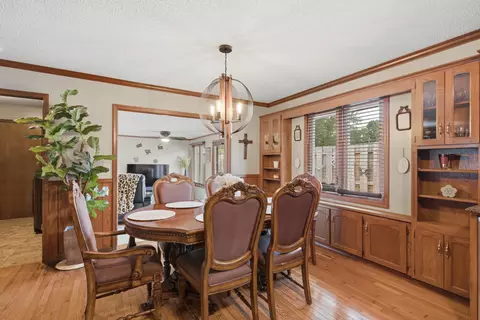 Dining - 1240 S Arcadia Ave, Springfield, MO 65804 photo 2 of 3