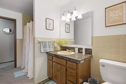 Bath - 1240 S Arcadia Ave, Springfield, MO 65804 photo 3 of 3
