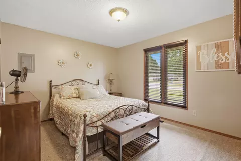 Bedroom - 1240 S Arcadia Ave, Springfield, MO 65804 photo 3 of 3