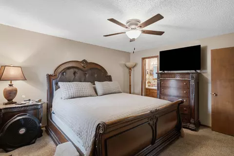 Bedroom - 1240 S Arcadia Ave, Springfield, MO 65804 photo 2 of 3