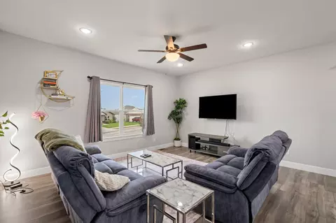 Living - 1106 S Strait Ave, Ozark, MO 65721 photo 1 of 2