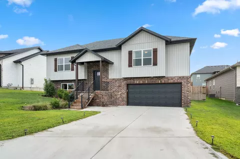 Exterior - 1106 S Strait Ave, Ozark, MO 65721 photo 2 of 7
