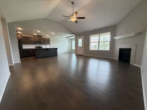 Living - 730 E Penzance Cir, Nixa, MO 65714 photo 1 of 6