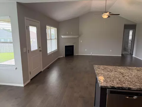 Living - 730 E Penzance Cir, Nixa, MO 65714 photo 3 of 6