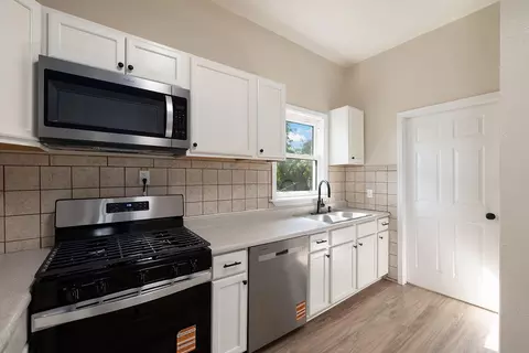 Kitchen - 1217 N Forest Ave, Springfield, MO 65802 photo 2 of 3