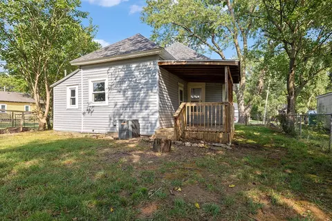 Exterior - 1217 N Forest Ave, Springfield, MO 65802 photo 5 of 7