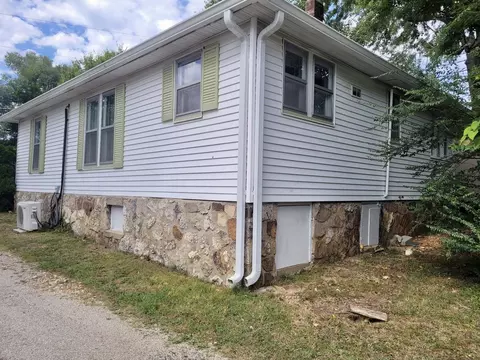 Exterior - 611 Spruce St, Thayer, MO 65791 photo 2 of 4