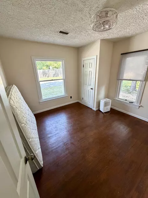 Bedroom - 611 Spruce St, Thayer, MO 65791 photo 1 of 1