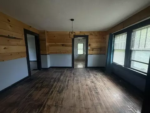 Living - 2233 N Jefferson Ave, Springfield, MO 65803 photo 2 of 2