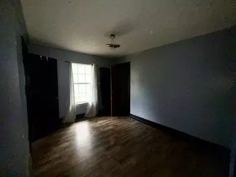 Bedroom - 2233 N Jefferson Ave, Springfield, MO 65803 photo 3 of 3
