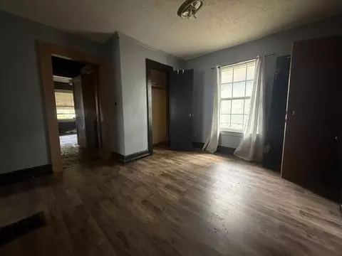 Bedroom - 2233 N Jefferson Ave, Springfield, MO 65803 photo 2 of 3