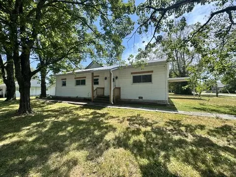 Other - 726 Mcnatt Ave, Aurora, MO 65605 photo 2 of 10