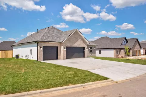 Exterior - 3041 E Heritage St, Republic, MO 65738 photo 2 of 8