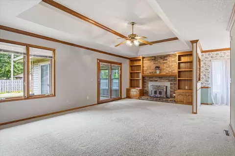 Living - 2007 S Lancaster Ave, Springfield, MO 65807 photo 3 of 7