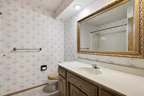 Bath - 2007 S Lancaster Ave, Springfield, MO 65807 photo 3 of 3