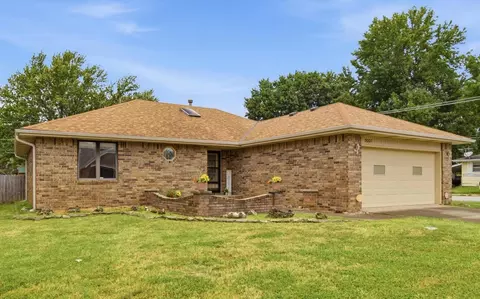 Exterior - 2007 S Lancaster Ave, Springfield, MO 65807 photo 3 of 7