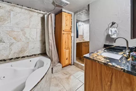Bath - 4733 E Farm Road 66, Springfield, MO 65803 photo 5 of 6