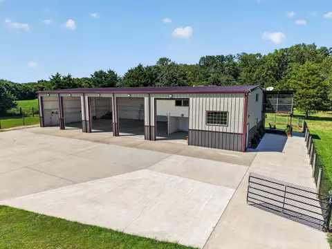 Exterior - 4733 E Farm Road 66, Springfield, MO 65803 photo 2 of 12