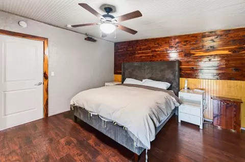 Bedroom - 4733 E Farm Road 66, Springfield, MO 65803 photo 2 of 4