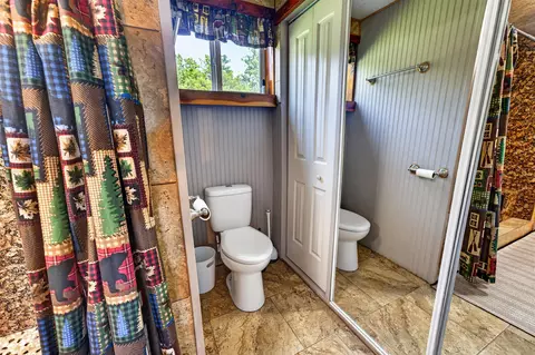 Bath - 4733 E Farm Road 66, Springfield, MO 65803 photo 2 of 6