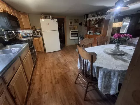 Kitchen - 779 State Route Cc, Dora, MO 65637 photo 1 of 2
