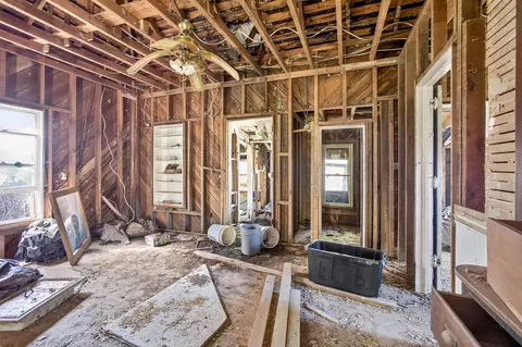 Entry Way - 1424 Chadwick Rd, Chadwick, MO 65629 photo 5 of 5