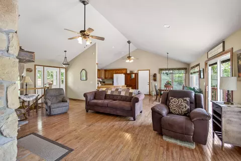 Living - 1424 Chadwick Rd, Chadwick, MO 65629 photo 4 of 6