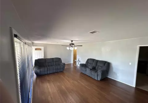 Living - 1020 Walnut St, Cabool, MO 65689 photo 2 of 3