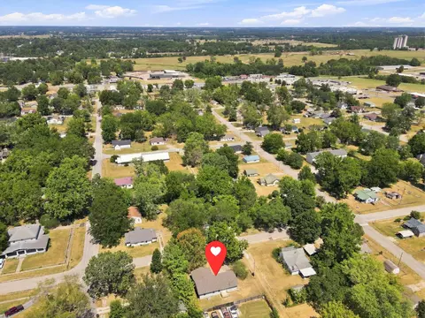 View/Area - 516 E Springfield St, Aurora, MO 65605 photo 1 of 3