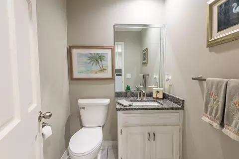 Bath - 4900 S Bellhurst Ave, Springfield, MO 65804 photo 1 of 14