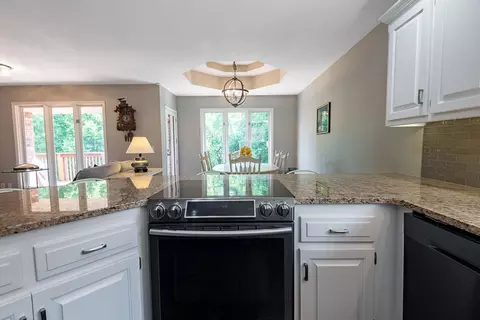 Kitchen - 4900 S Bellhurst Ave, Springfield, MO 65804 photo 3 of 3