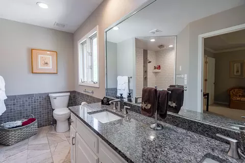 Bath - 4900 S Bellhurst Ave, Springfield, MO 65804 photo 5 of 14