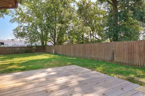 Exterior - 104 S Delaware St, Nixa, MO 65714 photo 8 of 10