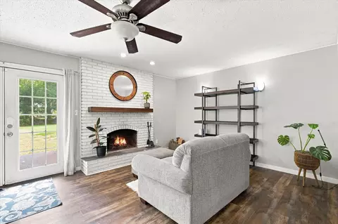 Living - 3552 S Ferguson Ave, Springfield, MO 65807 photo 2 of 2