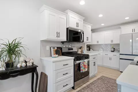 Kitchen - 3014 E Heritage St, Republic, MO 65738 photo 3 of 5