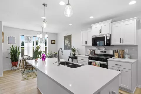 Kitchen - 3014 E Heritage St, Republic, MO 65738 photo 1 of 5
