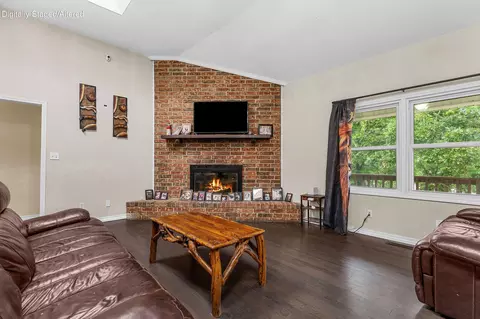 Living - 139 Grape Ln, Branson, MO 65616 photo 1 of 2