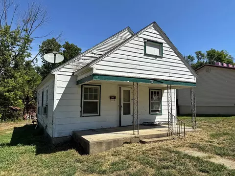 121 W Lafayette St, El Dorado Springs, MO 64744