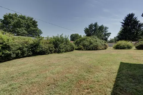 Exterior - 2116 S Linden Ave, Springfield, MO 65804 photo 4 of 7