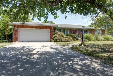 Exterior - 2116 S Linden Ave, Springfield, MO 65804 photo 1 of 7