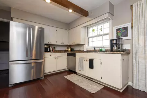 Kitchen - 2116 S Linden Ave, Springfield, MO 65804 photo 1 of 2