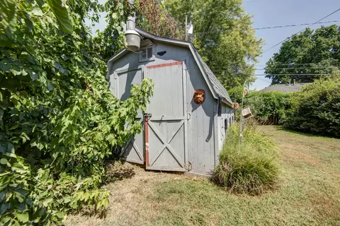 Exterior - 2116 S Linden Ave, Springfield, MO 65804 photo 5 of 7